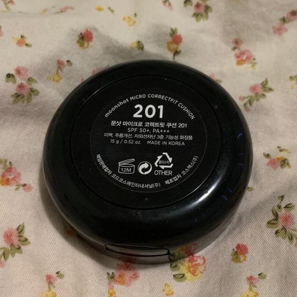 Moonshot cushion foundation - Picture 2 of 3
